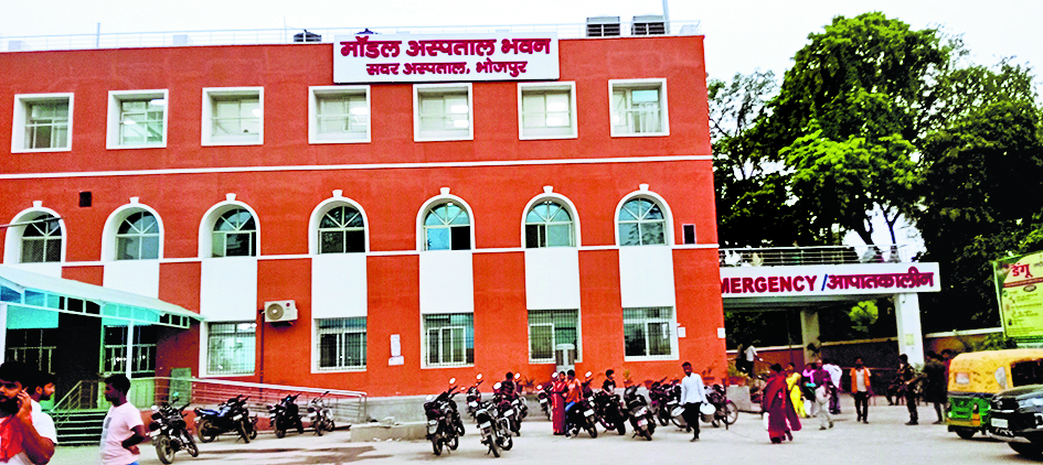 सदर अस्पताल में इमरजेंसी विभाग में लोगों को नहीं मिलती है सुविधा