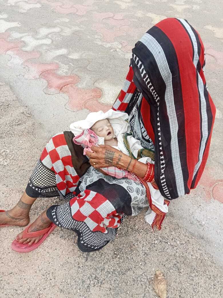 Giridih News: प्राथमिक स्वास्थ्य केंद्र सरिया में प्रसव के दौरान नवजात की मौत