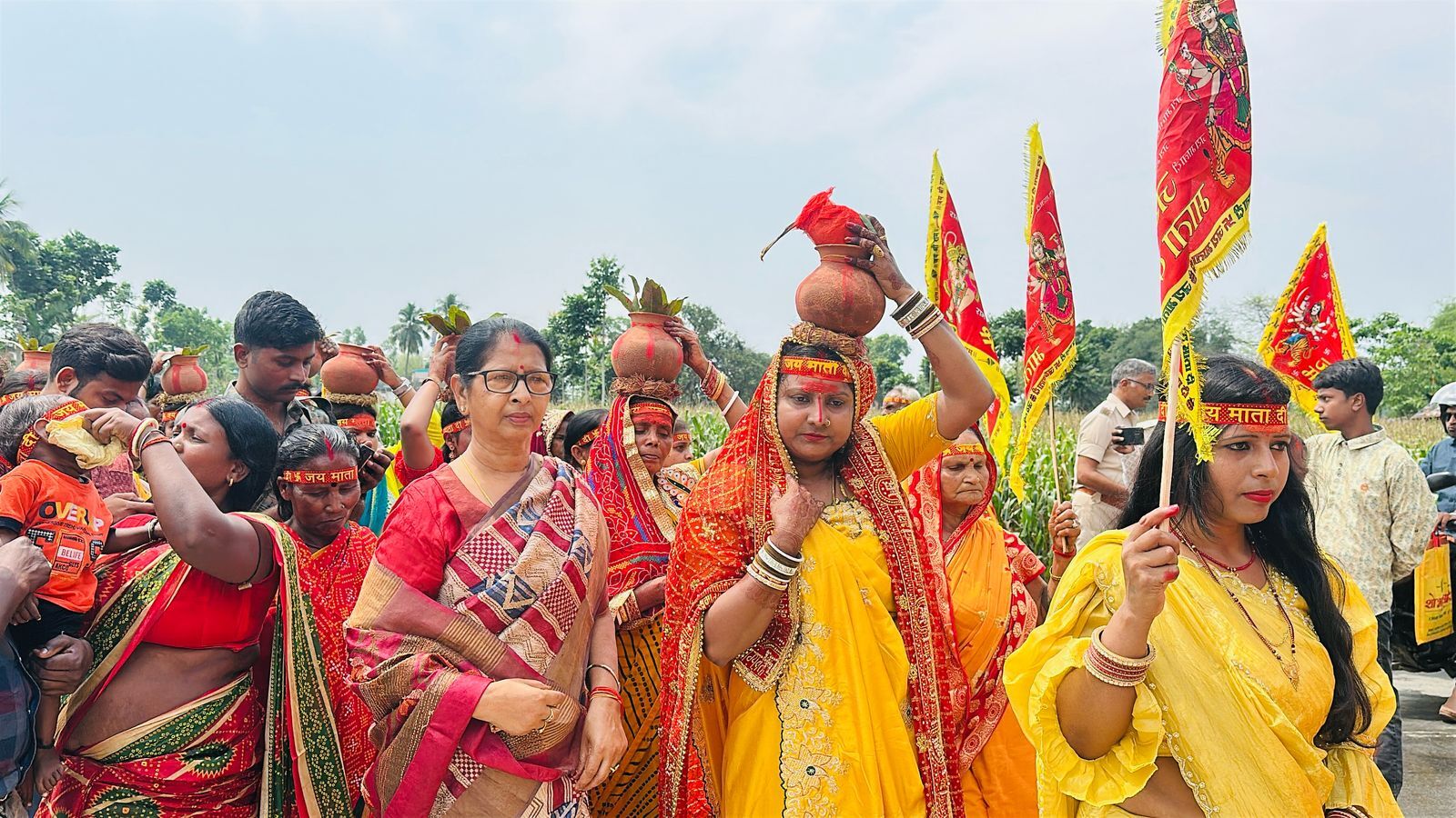 मां काली प्राण प्रतिष्ठा को लेकर निकाली गयी कलश शोभा यात्रा