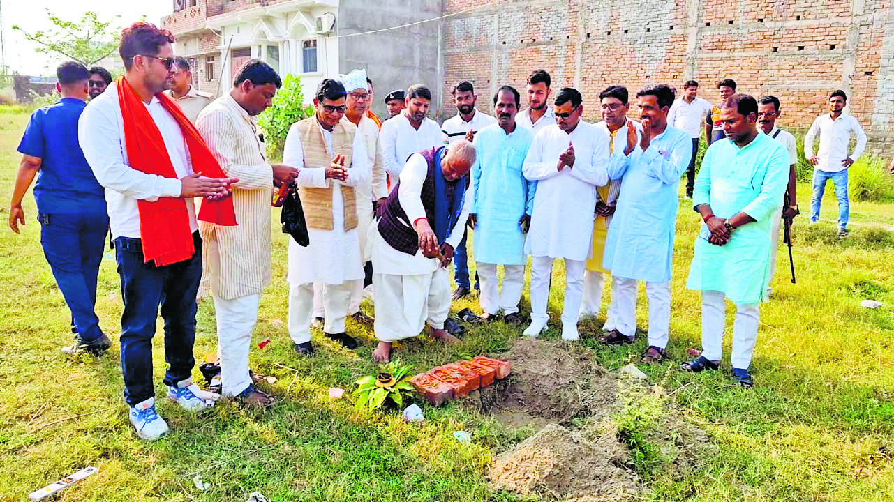 siwan news : जमापुर में दो बीघे में बनेगा जिले का सबसे बड़ा गोशाला, मंत्री ने किया शिलान्यास