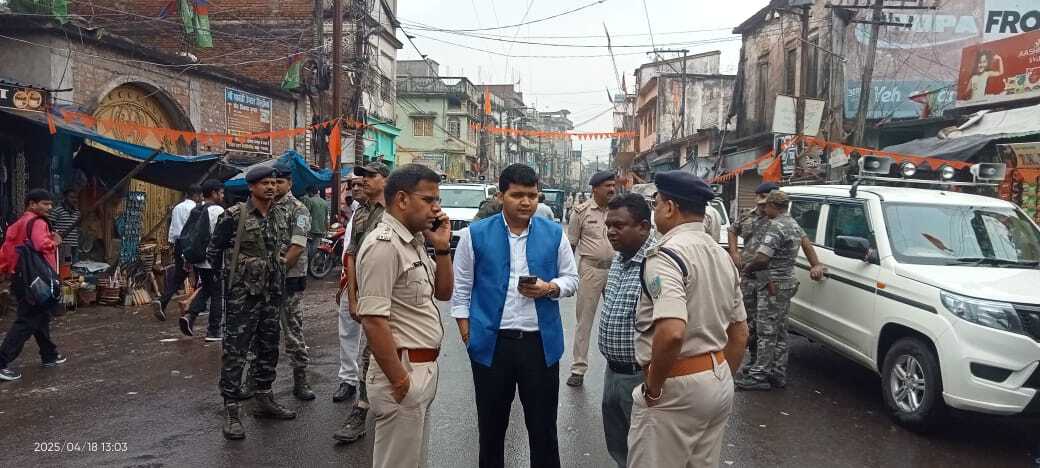 बंगाल हिंसा के बाद प्रशासन अलर्ट, पाकुड़ में 15 मई तक निषेधाज्ञा लागू