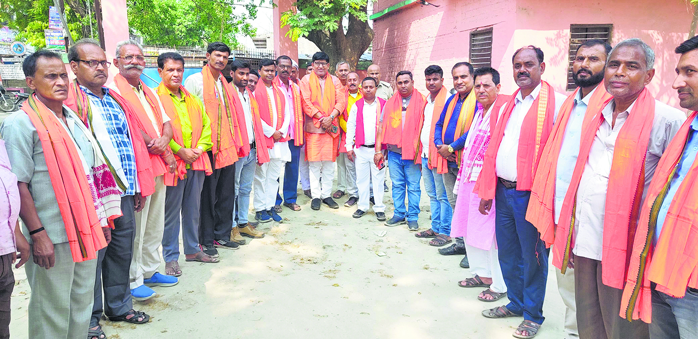 Saran News : तरैया विधायक ने 20 सूत्री कमिटी के सदस्यों को किया सम्मानित