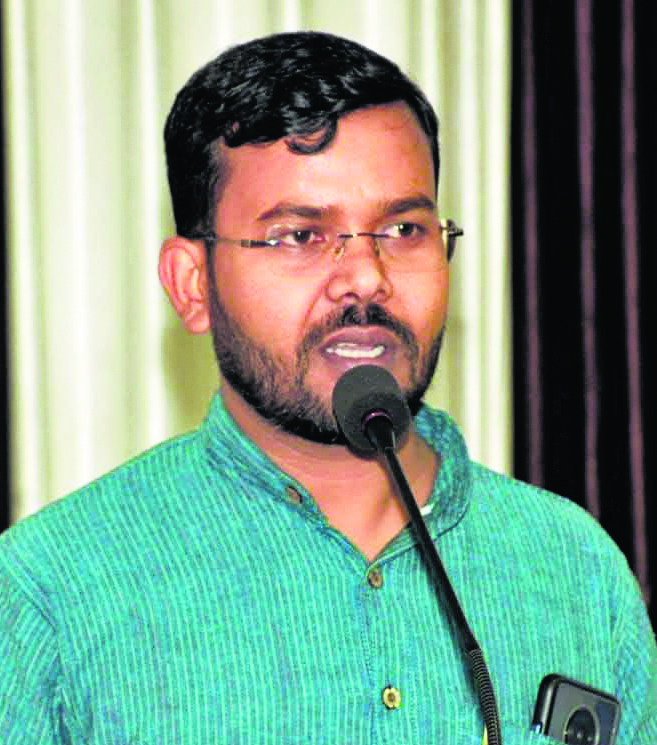 Saran News : जेपीयू के प्राध्यापक डॉ दिनेश पाल राजद के राष्ट्रीय प्रवक्ता मनोनीत