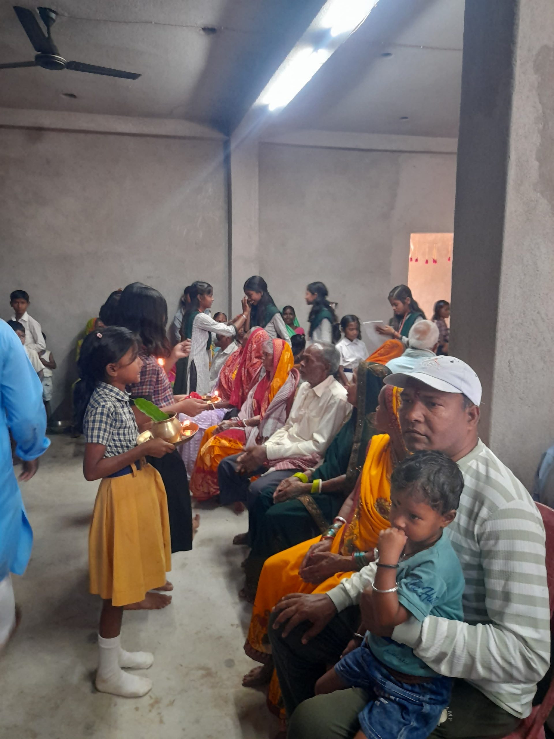 Giridih News: सशिविमं बंदखारो में मना दादा-दादी, नाना-नानी सम्मान समारोह