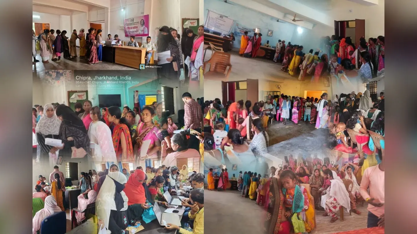 Maiya Samman Yojana: आधार सीडिंग के लिए शिविर में उमड़ी महिलाओं की भारी भीड़, लगी लाभुकों की लंबी कतार