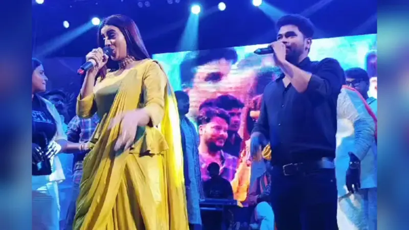Video: मैं शेरनी का कलेजा लेकर आई हूं… पवन सिंह के गांव में अक्षरा सिंह का फूटा गुस्सा