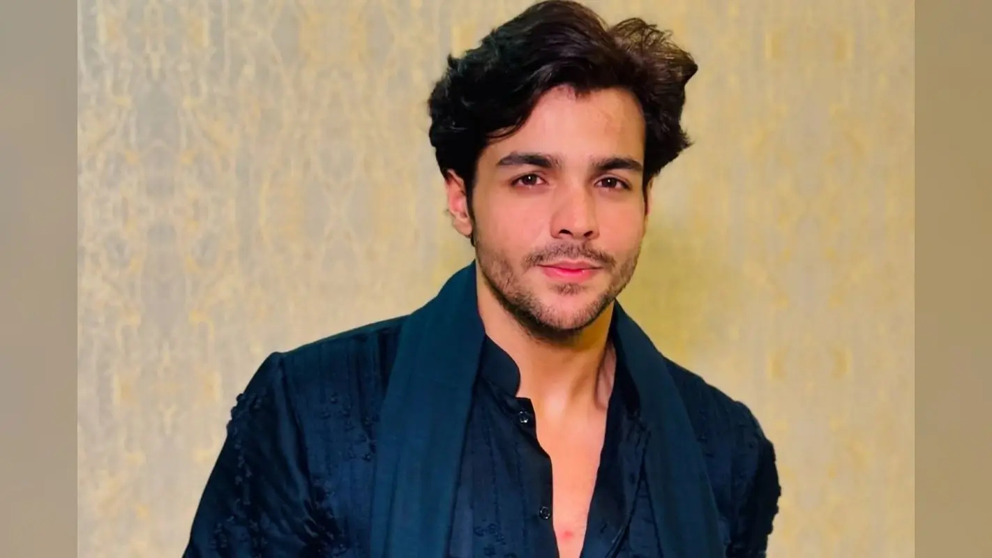 Ashish Chanchlani Net Worth: यूट्यूब से कितना कमाते हैं आशीष चंचलानी, करोड़ों में है नेटवर्थ
