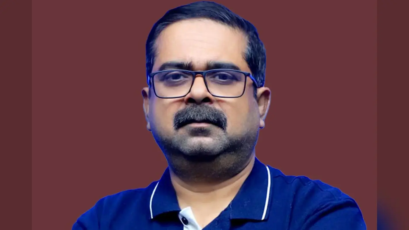 Avadh Ojha Net Worth: हर महीने कितना कमाते हैं छात्रों को ‘राजा बनने का मंत्र’ देने वाले गुरु जी? UPSC की दे चुके हैं परीक्षा