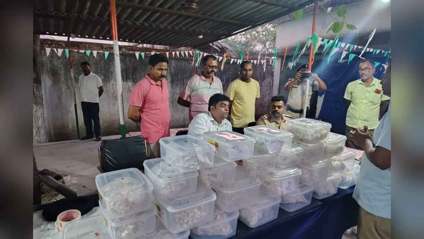 Silver Smuggler: कोलकाता से दरभंगा ले जाया जा रहा था 58.48 किलो चांदी, पुलिस ने दो तस्कर को किया गिरफ्तार