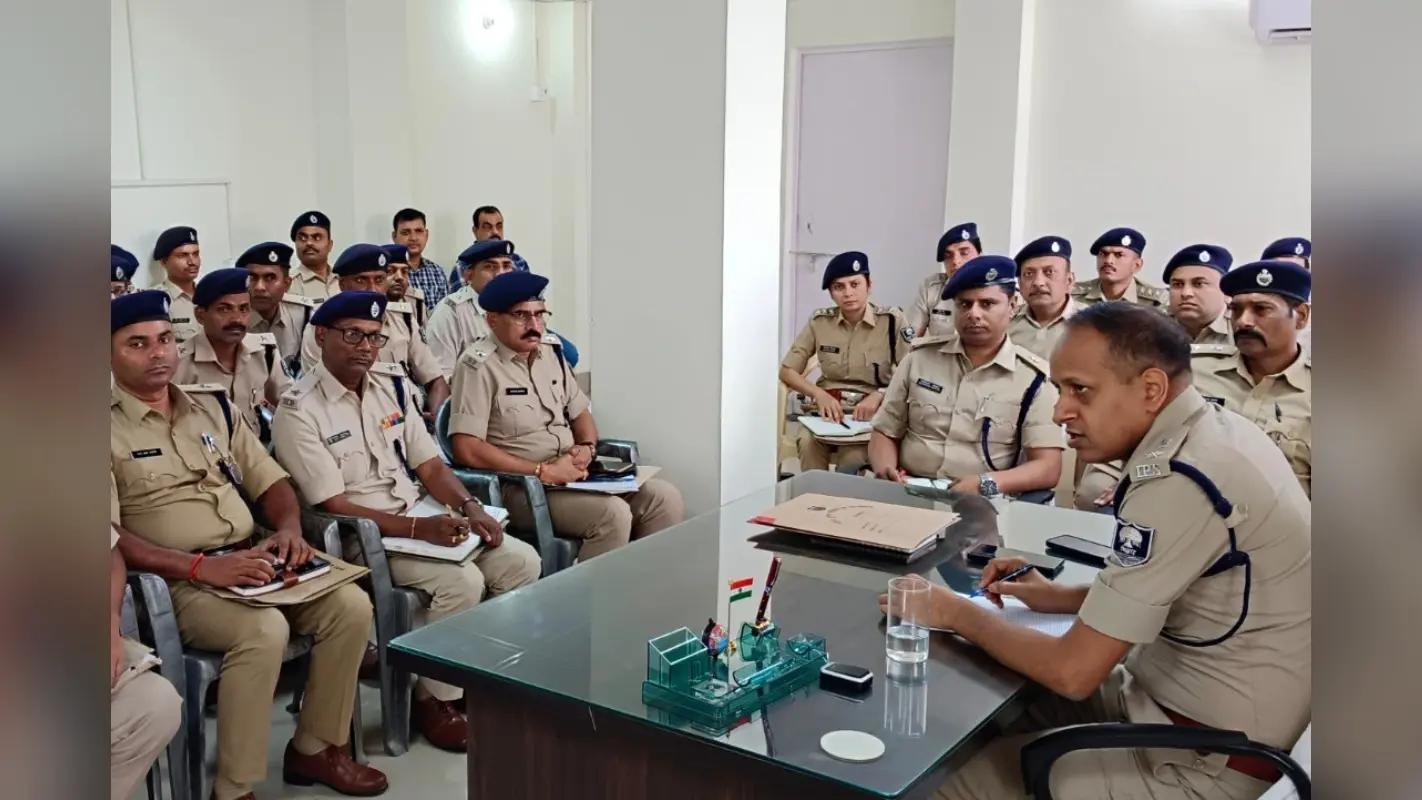 Love Affair: प्यार में पड़ा युवक बना किडनैपर, प्रेमिका के भाई को किया अगवा, पुलिस ने किया दिमाग हिलाने वाला खुलासा