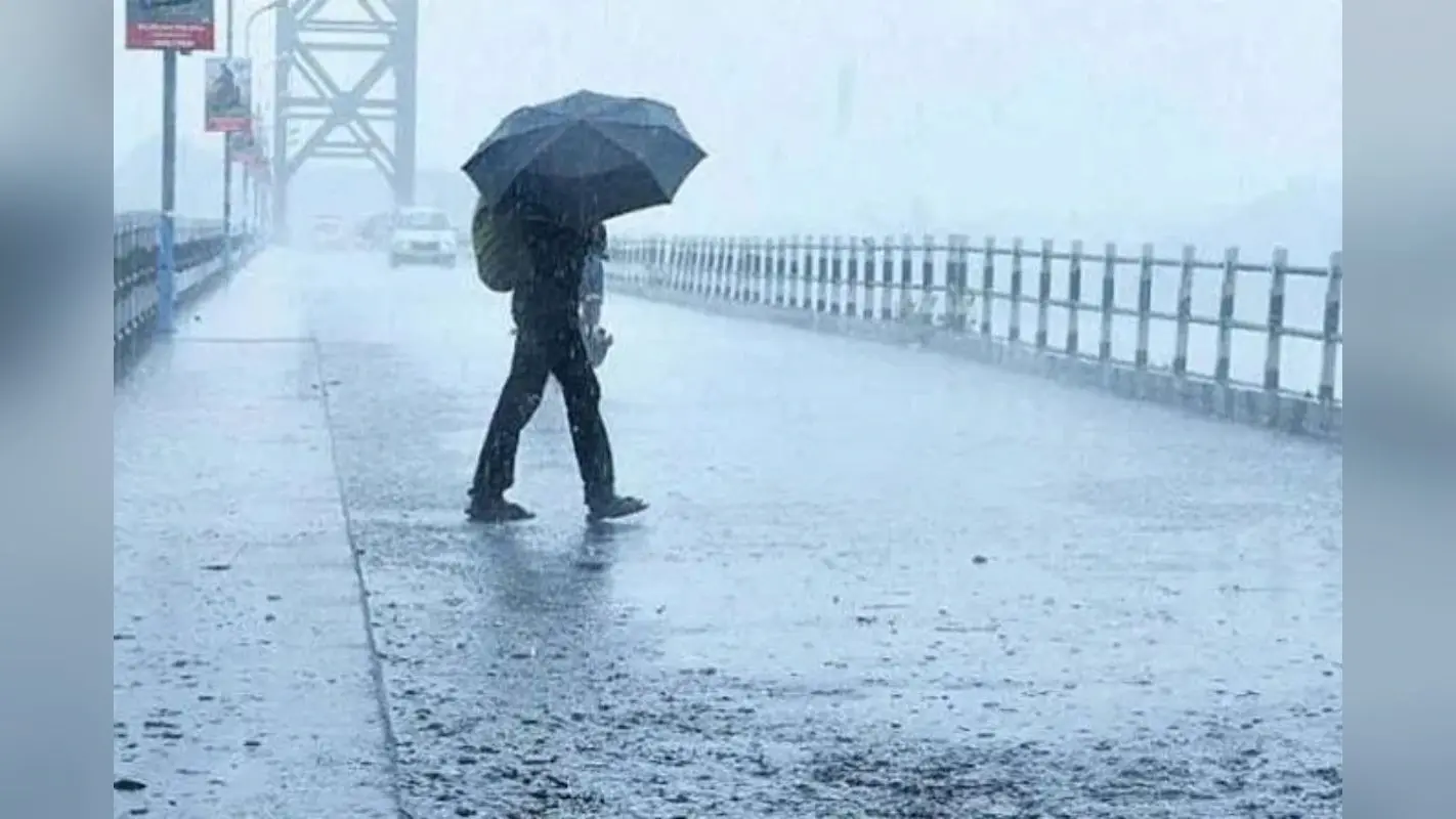 Bihar Rain Alert: बिहार के 24 जिलों में लगातार 48 होगी बारिश! IMD ने मेघगर्जन और वज्रपात पर किया येलो अलर्ट जारी