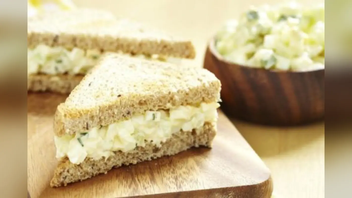 Cheese Sandwich Recipe: शाम की भूख और बच्चों की टिफिन के लिए बनाएं टेस्टी चीज सैंडविच