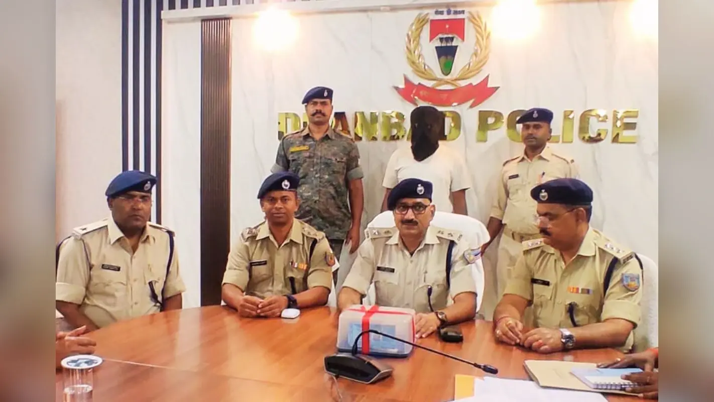 गैंगस्टर प्रिंस और गोपी खान गिरोह के अपराधी को पुलिस ने हथियार के साथ किया गिरफ्तार