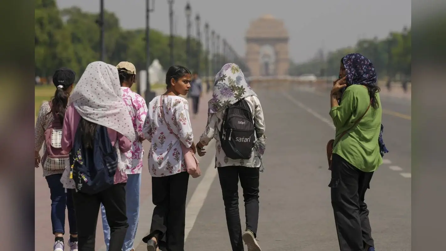 Delhi Pollution : खतरनाक शहर है दिल्ली! 3 दिन रहेंगे तो हो जाएगा संक्रमण