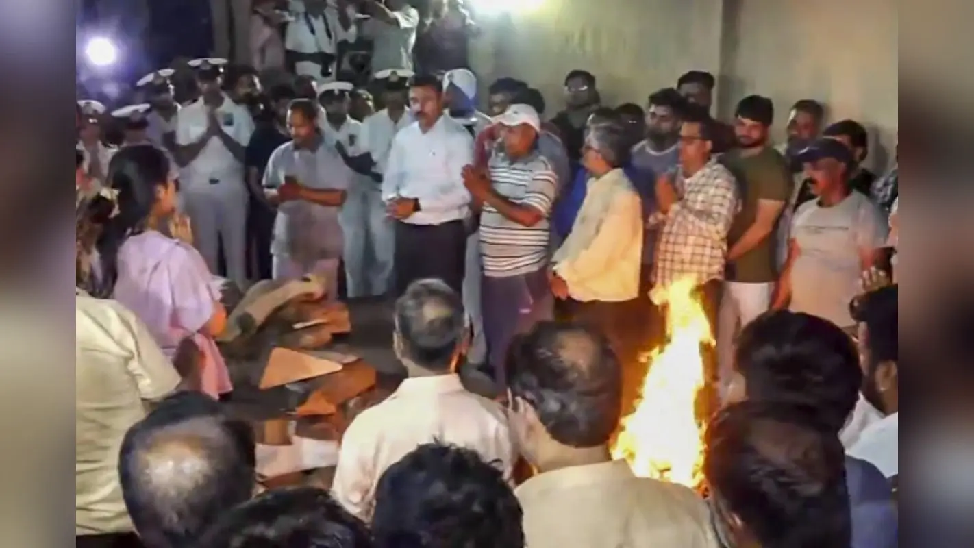 Video : जिसने मेरे भाई को मारा, मुझे उसका सिर चाहिए, विनय नरवाल की बहन ने रोते हुए कहा