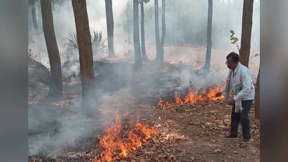 Bokaro News : जिले में अगलगी की घटनाएं बढ़ीं, रहें सावधान