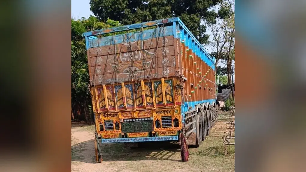 कोयला लदा ट्रक व जेसीबी जब्त, प्राथमिकी