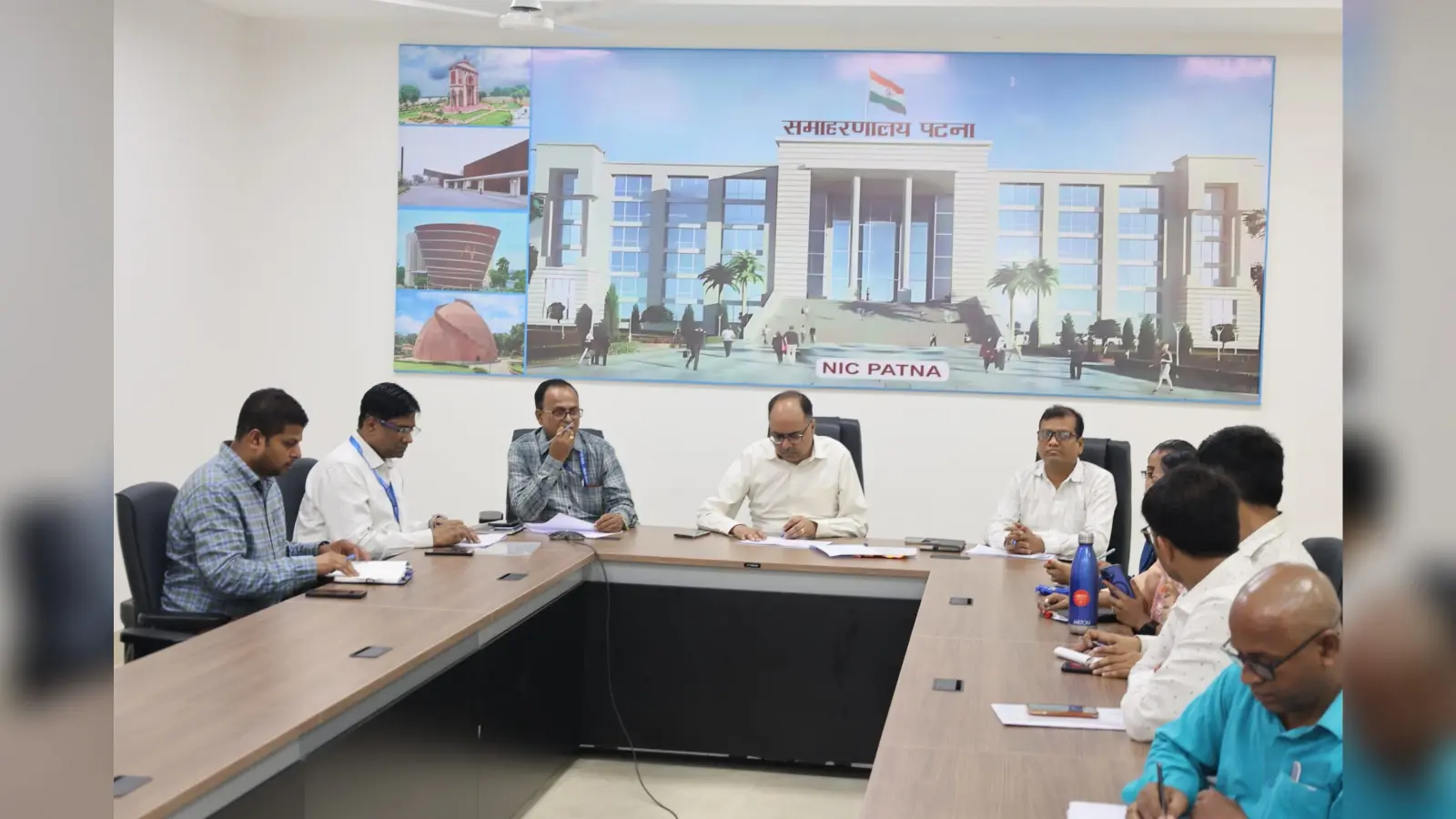 Patna News : दाखिल-खारिज में लापरवाही पर पटना सदर व सिटी के डीसीएलआर को शो-कॉज, सात सीओ को सात दिनों का अल्टीमेटम