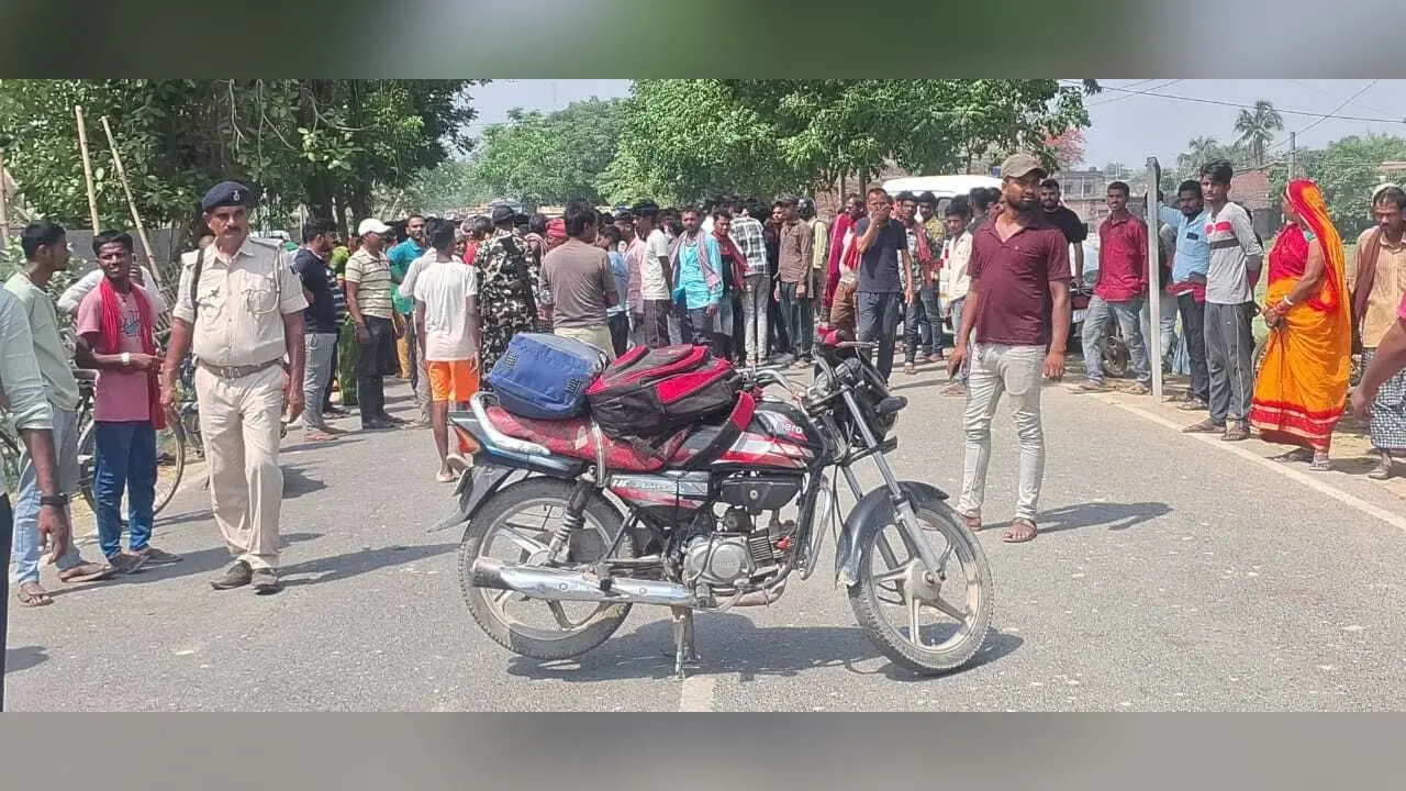 Madhubani News : सब्जी लदी पिकअप ने बाइक सवार को मारी ठोकर, एक की मौत, दूसरा घायल