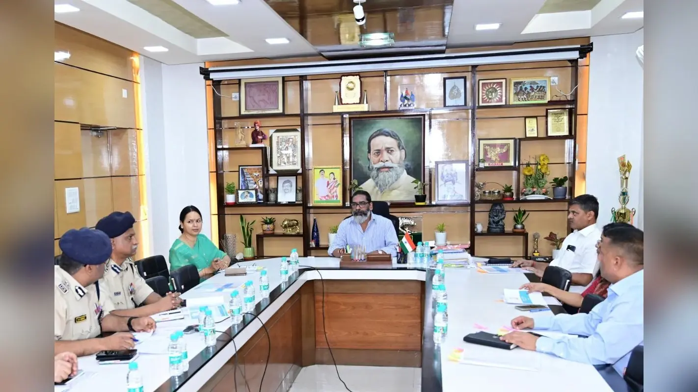 Video: रामनवमी में CCTV और ड्रोन से दहशतगर्दों पर रखें कड़ी नजर, सीएम हेमंत सोरेन का निर्देश