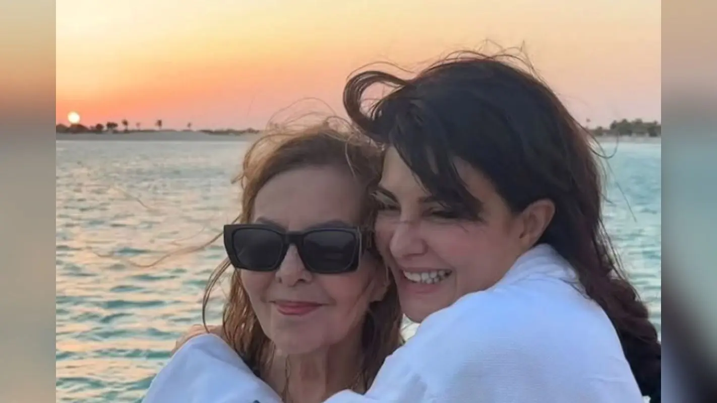 Jacqueline Fernandez के सिर से उठा मां का साया! मां किम ने लीलावती हॉस्पिटल में अंतिम सांस ली