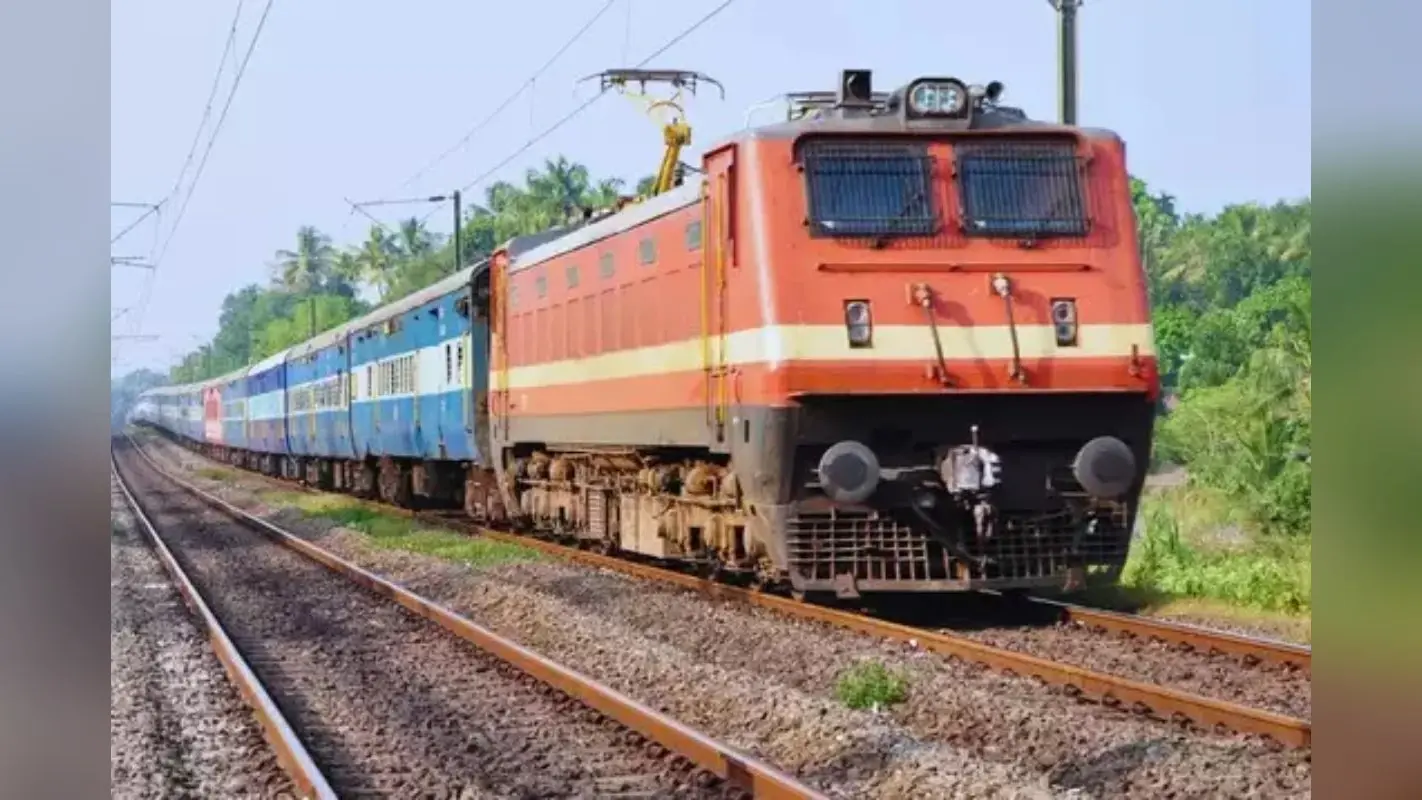 Cancelled Trains List: रेल यात्रियों के लिए बड़ा झटका, कई ट्रेनें रद्द, शॉर्ट टर्मिनेट और डायवर्ट, सफर से पहले देख लें पूरी लिस्ट