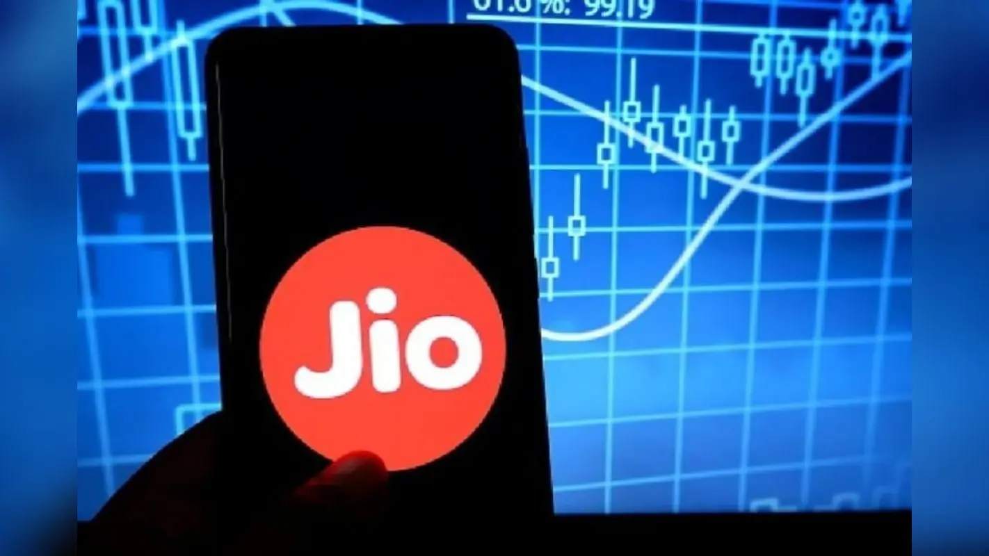 Jio ने हर महीने रिचार्ज करने की झंझट से दिलाया छुटकारा, कम कीमत में दिए अनलिमिटेड बेनिफिट्स