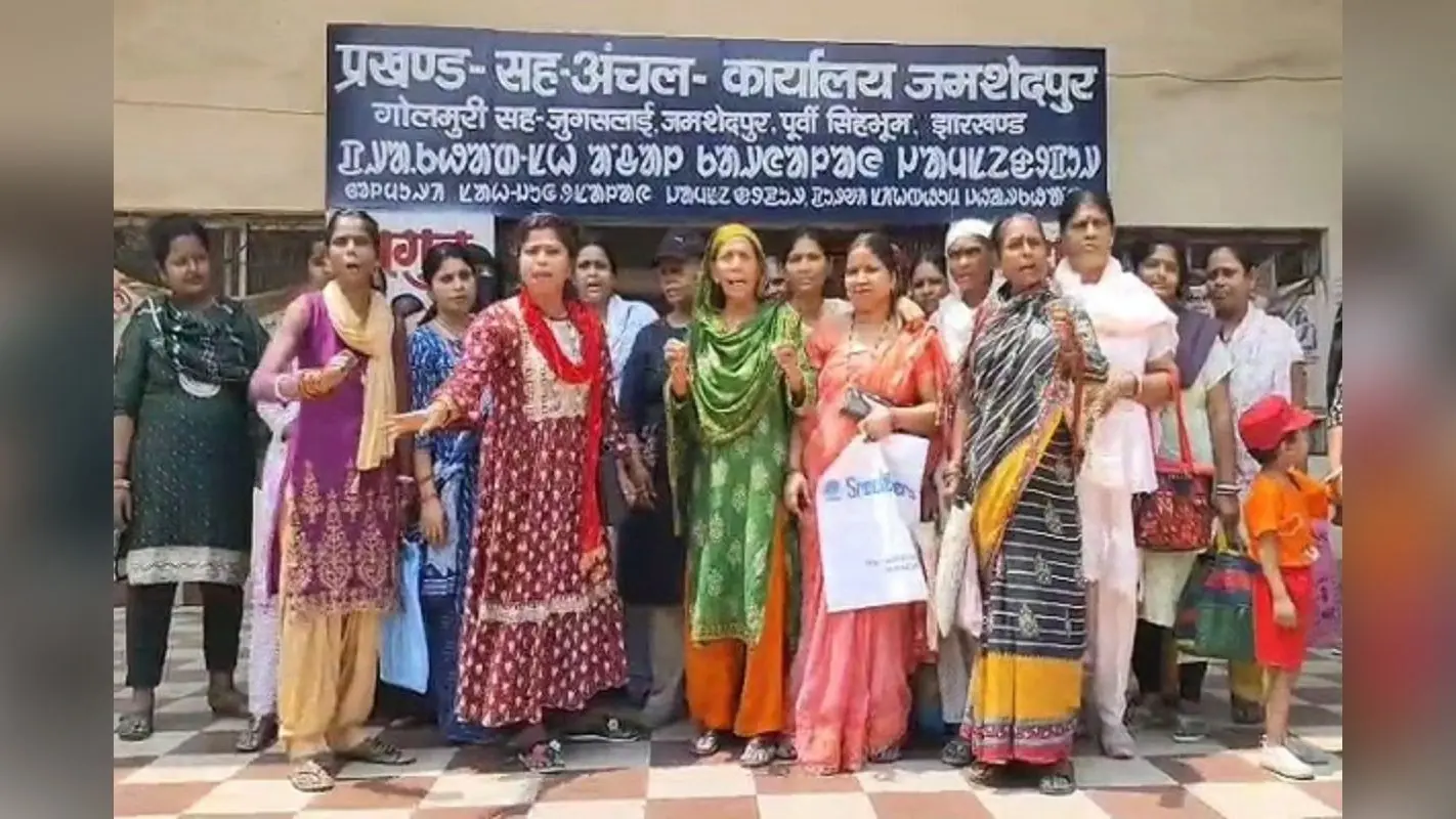 मंईयां सम्मान योजना के लिए झारखंड में जमकर हंगामा, हेमंत सोरेन सरकार से महिलाओं ने की ये अपील
