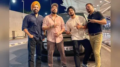 मीका सिंह ने अपने बचपन के दोस्त को गिफ्ट की लग्जरी कार, जानें इसकी कीमत