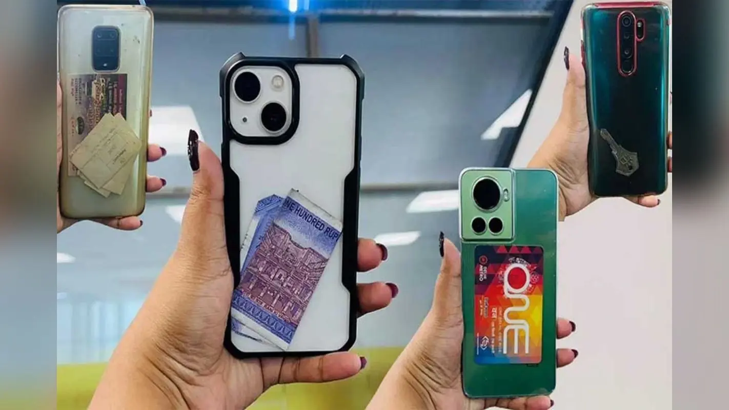 Tech Tips: गर्मियों में भूल कर भी स्मार्टफोन के कवर में न रखें नोट और कार्ड, बम की तरह फट जाएगा फोन