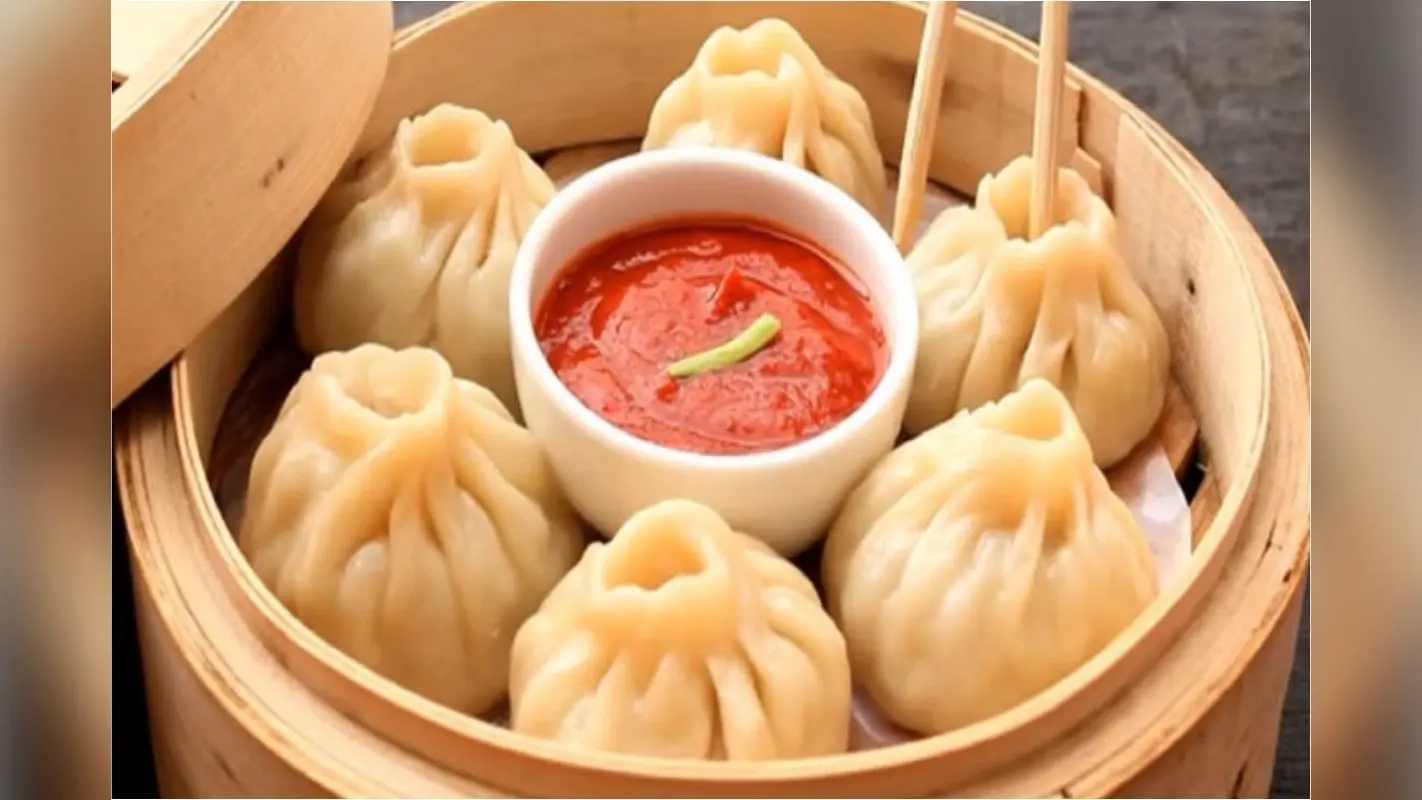 Momos Recipe: स्ट्रीट स्टाइल वेज मॉमोज बनाएं घर पर, आपकाे देगा क्रिस्पी और स्टीमी मजा