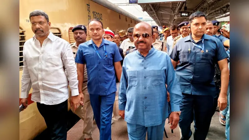 Murshidabad Violence: ममता बनर्जी के राज में शरणार्थी बने हिंदू? बेघर होकर शिविरों में रात गुजारने को मजबूर, Video
