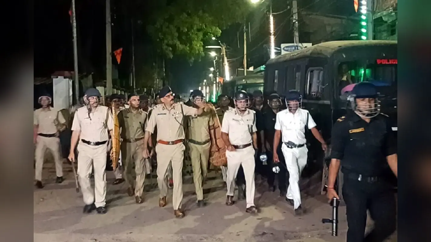 Video : मुर्शिदाबाद के वायरल वीडियो ने खड़े किए सवाल