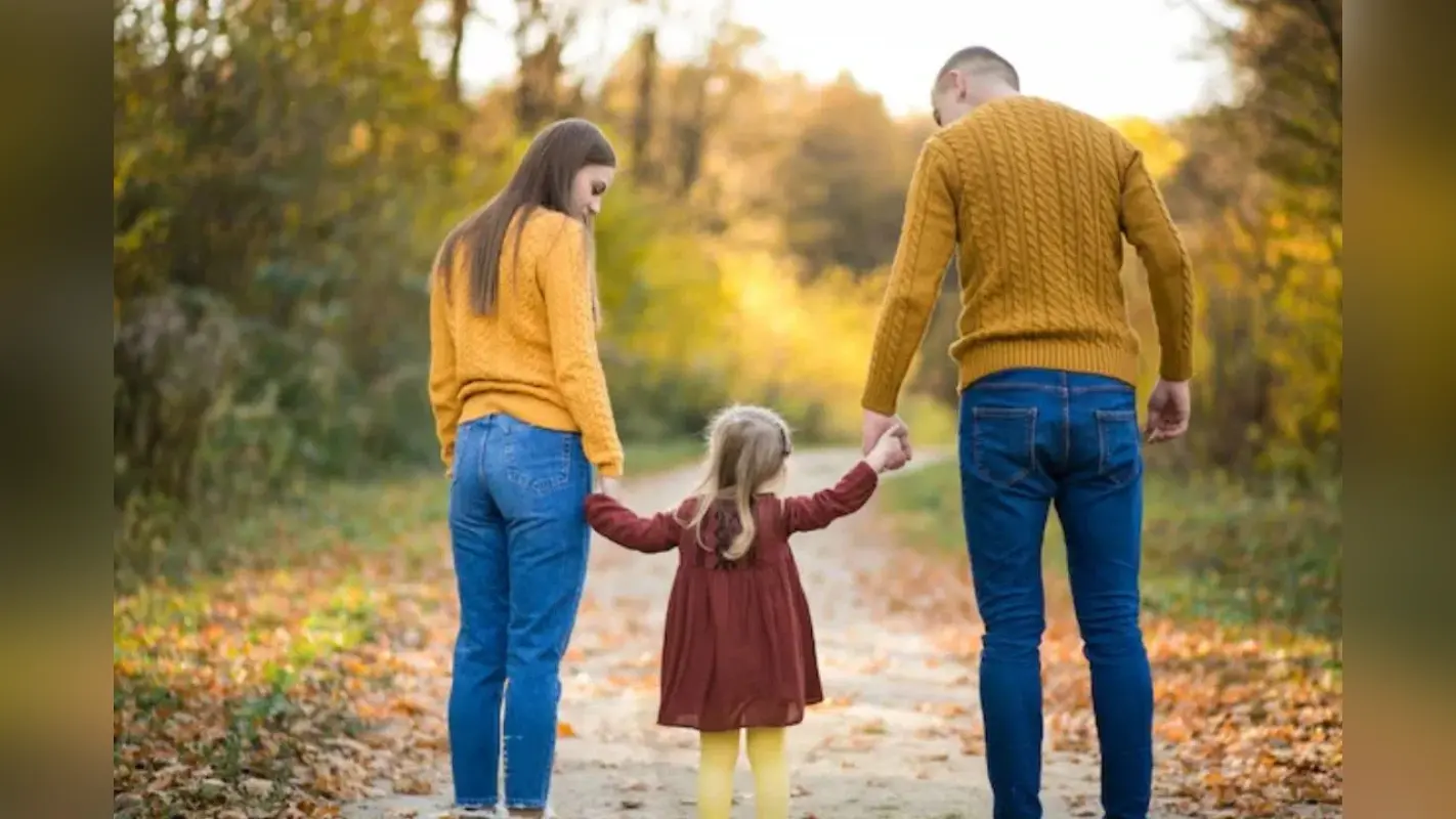 Parenting Tips In Summer: गर्मी में बच्चों की देखभाल के लिए ऐसे टिप्स जो हर माता-पिता को जाननी चाहिए