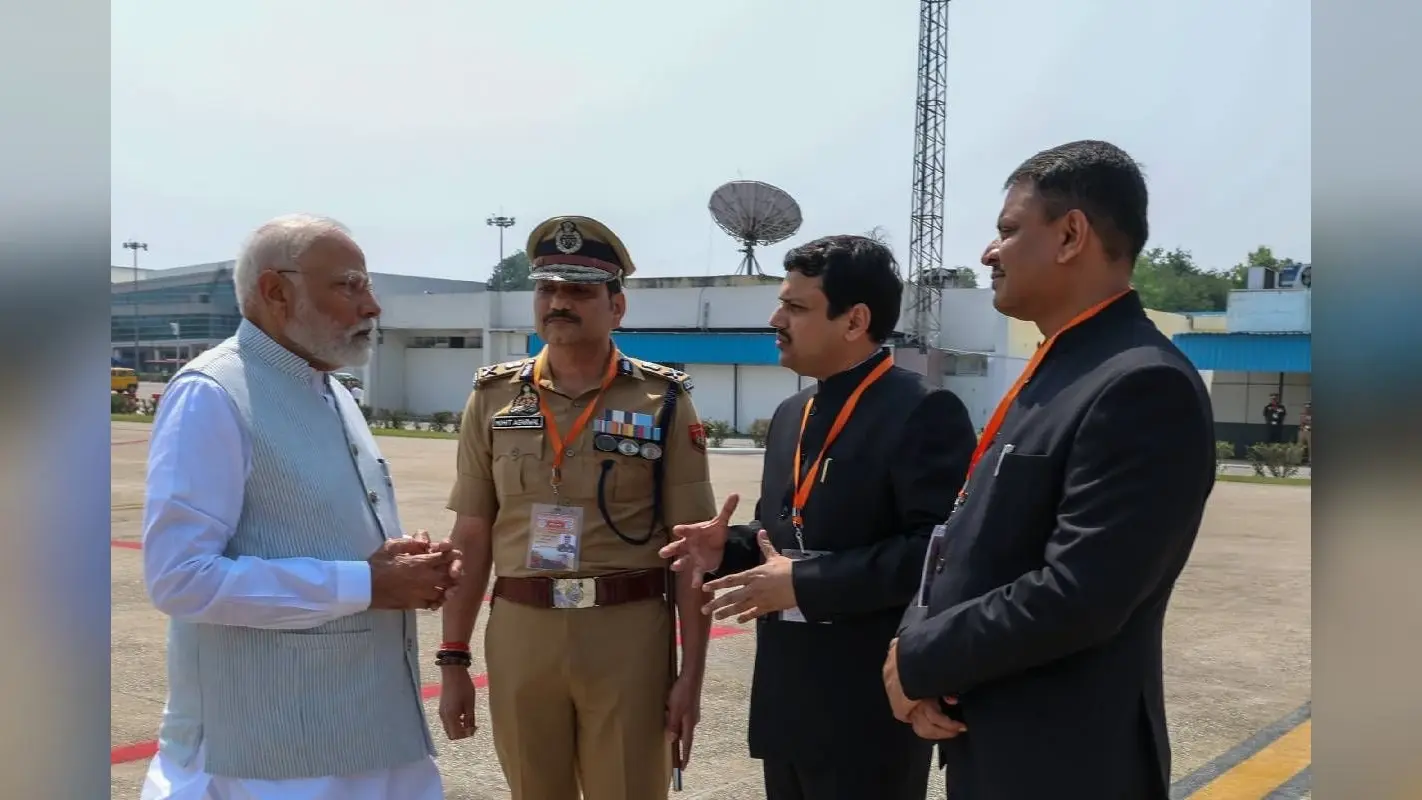 PM Modi Varanasi Visit : सामूहिक दुष्कर्म मामले में पीएम मोदी सख्त, वाराणसी पहुंचते ही अधिकारियों की लगाई क्लास