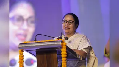 Delhi CM: भाजपा ने आम लोगों के लिए बनाया शीश महल, जबकि आप सरकार ने केजरीवाल के लिए