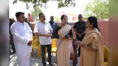 Video: पहलगाम आतंकी हमले में मारे गए IB ऑफिसर मनीष रंजन के परिजनों से मिलीं मंत्री शिल्पी नेहा तिर्की, दिया ये आश्वासन
