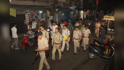 जुगसलाई में एसएसपी ने दल – बल के साथ किया फ्लैग मार्च