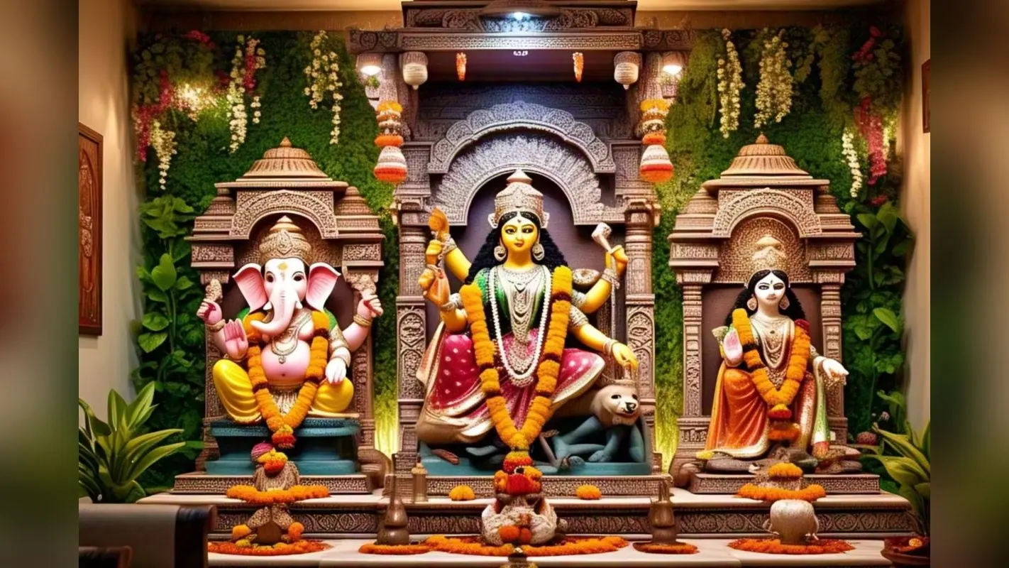 Vastu Tips: जीवन में कभी नहीं मिलेगा पूजा का फल अगर घर की मंदिर में रख दी ये चीजें, जितनी जल्दी हो हटा देने में भलाई
