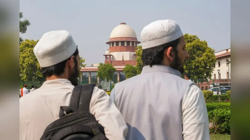 Waqf Amendment Act: हिंदू धार्मिक ट्रस्टों में मुस्लिमों की भी होगी भागीदारी? SC ने केंद्र से पूछा, एक-एक प्वाइंट में जानें सुनवाई की बड़ी बातें