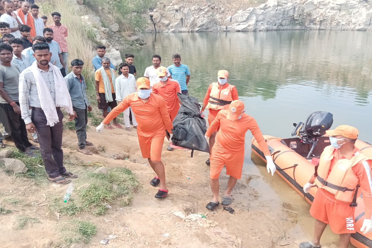 रांची के मनातू डैम से एनडीआरएफ ने निकाला युवक का शव, डूबने से गई जान