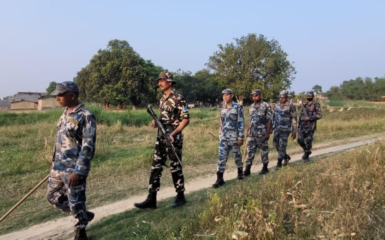 Bihar News: बिहार की अंतरराष्ट्रीय सीमा पर हाई अलर्ट जारी, गृह मंत्रालय ने भेजी एडवाइजरी