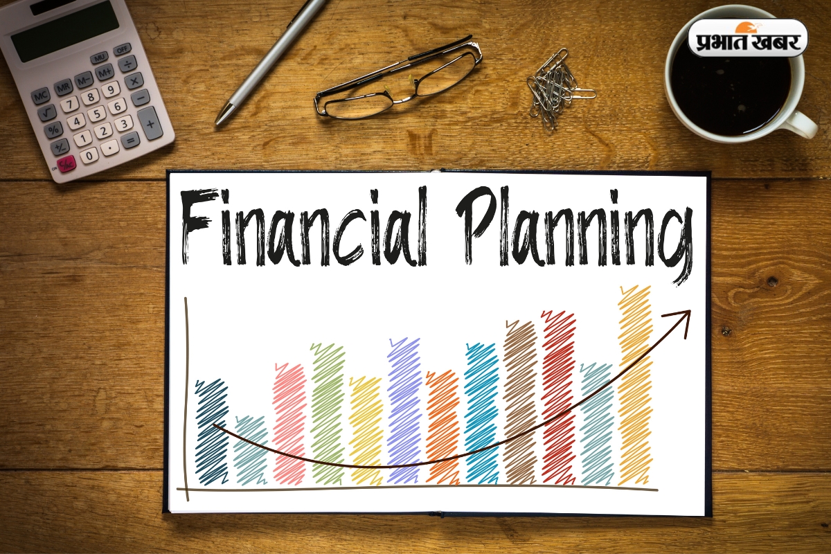 Financial Tips: Emergency Fund से लेकर रिटायरमेंट तक, आज से ही अपनाएं ये 5 स्मार्ट मनी हैबिट्स