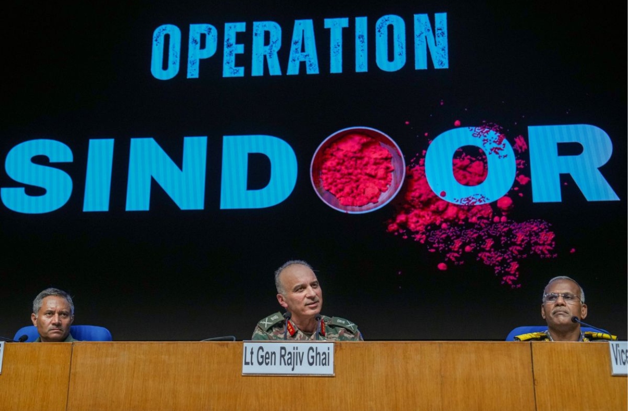 India – Pakistan Tension: ‘पाकिस्तान ने आतंकियों के खिलाफ लड़ाई को अपना बनाया’, DGMO प्रेस ब्रीफिंग में दी गई जानकारी