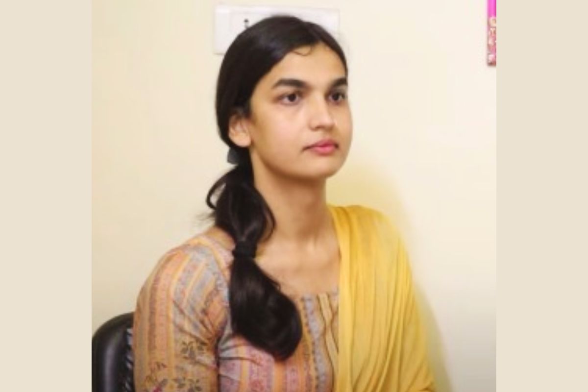 Success Story: लोग कहते थे ‘देखो छक्का जा रहा है’, आज कह रहे हैं सैल्यूट मैडम…पढ़िए ट्रांसजेंडर दिव्या ओझा की कहानी
