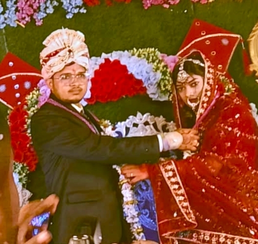 Giridih News: शादी के सात घंटे बाद फांसी लगा नवविवाहिता ने दी जान