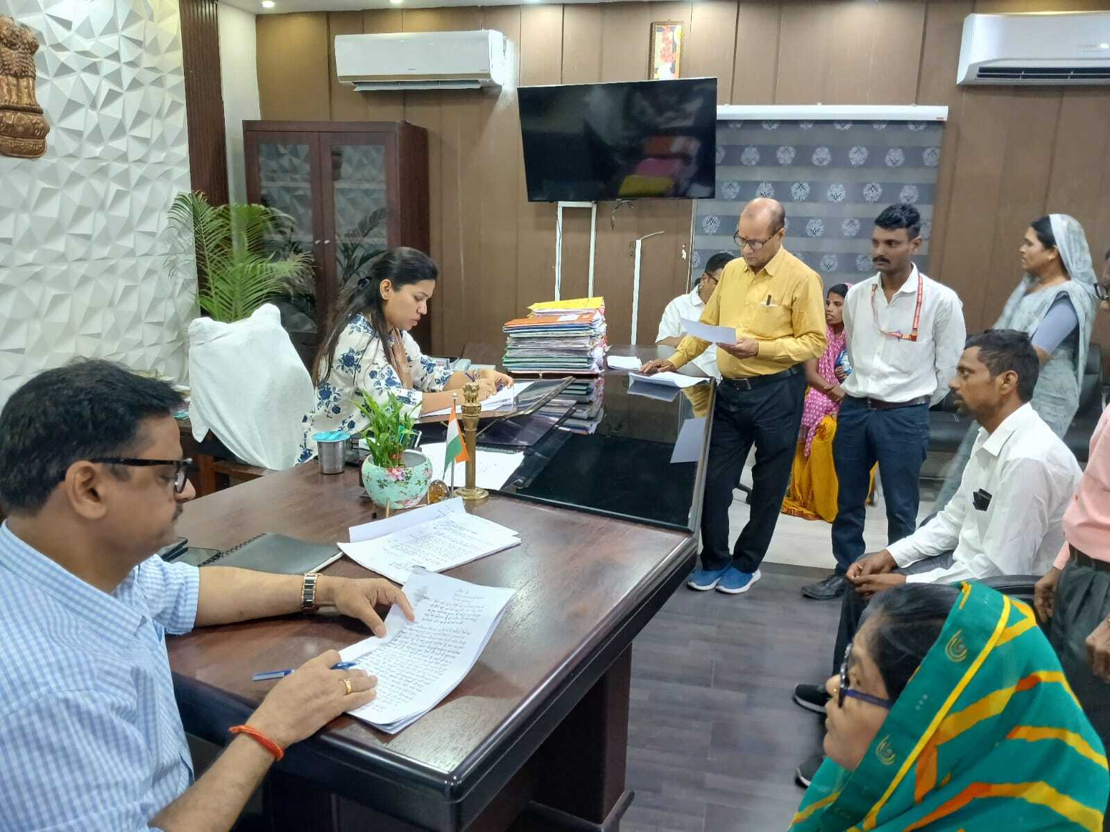 71 लोगों ने डीएम को सुनायी अपनी फरियाद