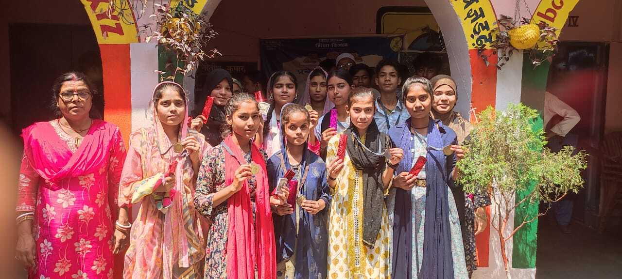 Bhagalpur news बेहतर परिणाम लाने वाले छात्र-छात्राएं सम्मानित