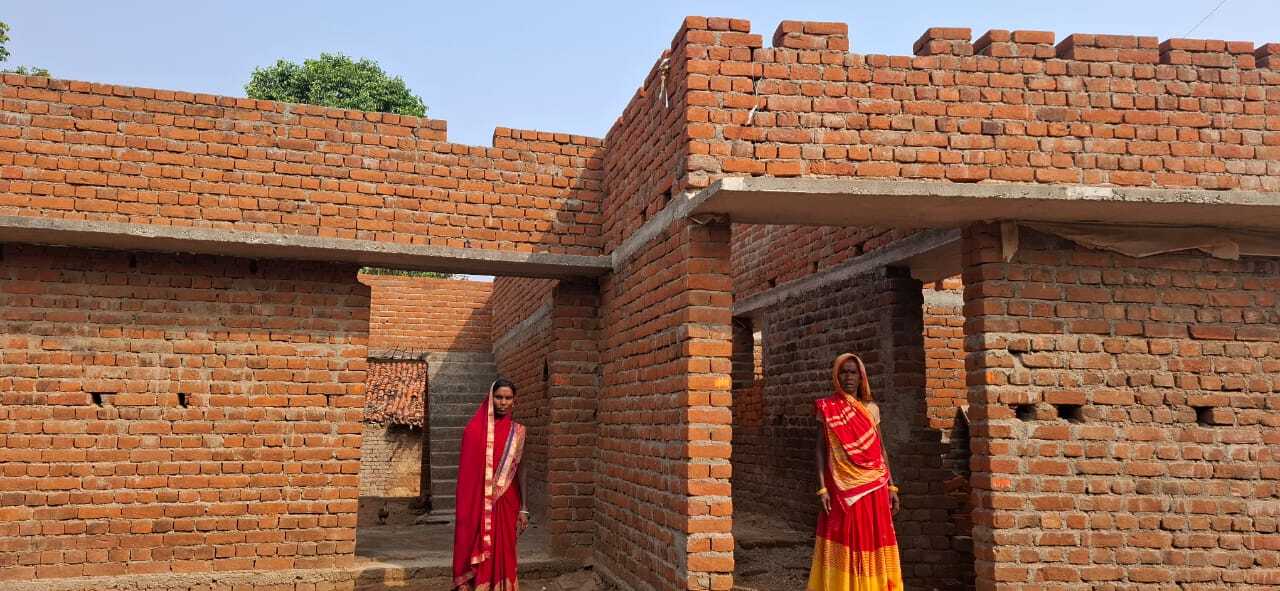 Giridih News: प्रधानमंत्री आवास योजना में लक्ष्य से पिछड़ गया देवरी