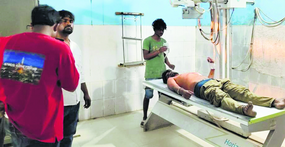 Saran News : चाकूबाजी में एक युवक गंभीर रूप से जख्मी